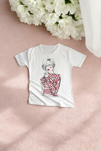 تیشرت زنانه سفید با طرح چاپی دخترانه نخی مناسب تابستان