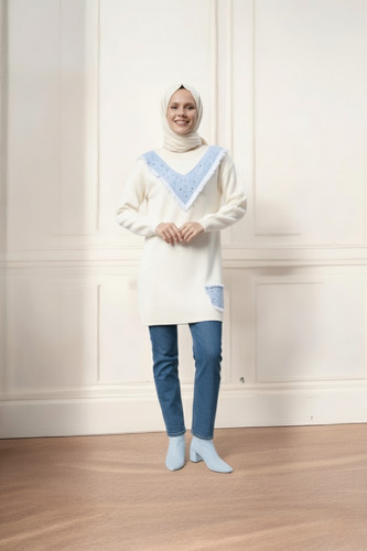 بلوز بافت زنانه ترک رنگ کرم با یقه لی و مروارید